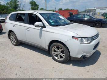  Salvage Mitsubishi Outlander