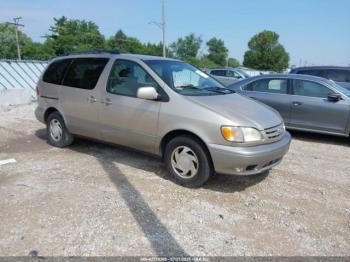  Salvage Toyota Sienna