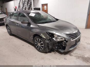  Salvage Nissan Altima