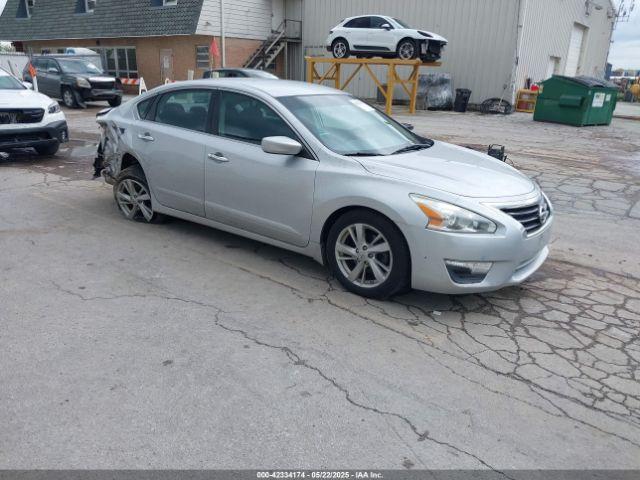  Salvage Nissan Altima
