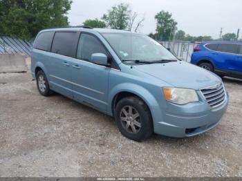  Salvage Chrysler Town & Country