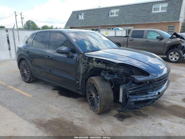 Salvage Porsche Cayenne