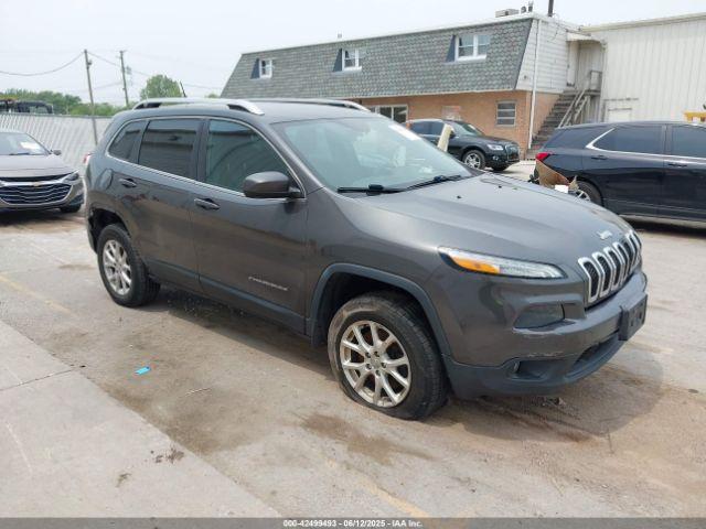  Salvage Jeep Cherokee
