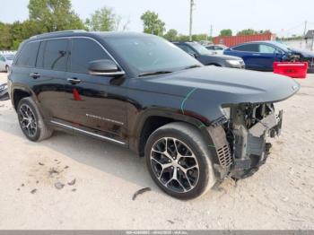  Salvage Jeep Grand Cherokee