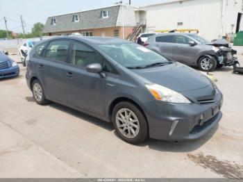  Salvage Toyota Prius v