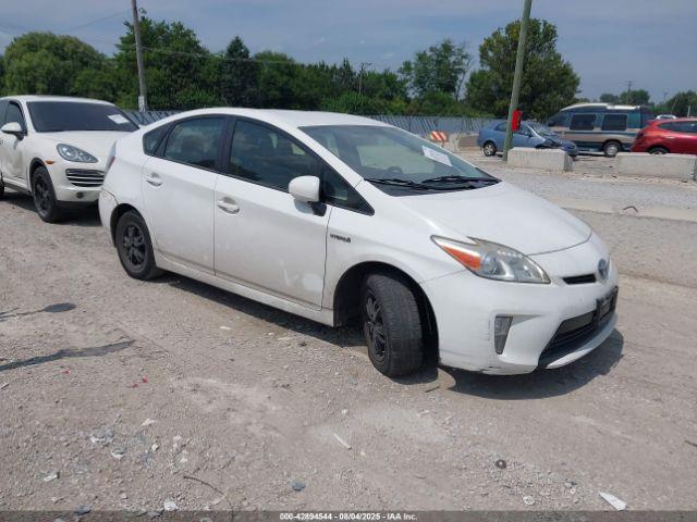  Salvage Toyota Prius