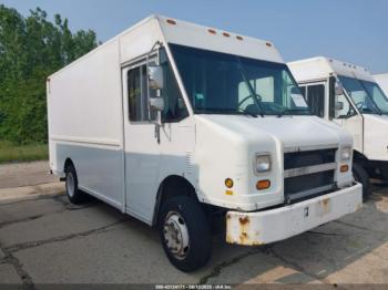  Salvage Freightliner Chassis