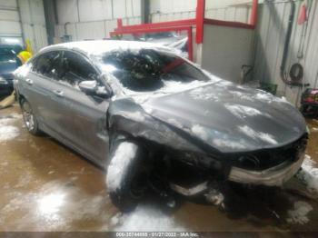  Salvage Chrysler 200