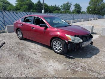  Salvage Nissan Altima
