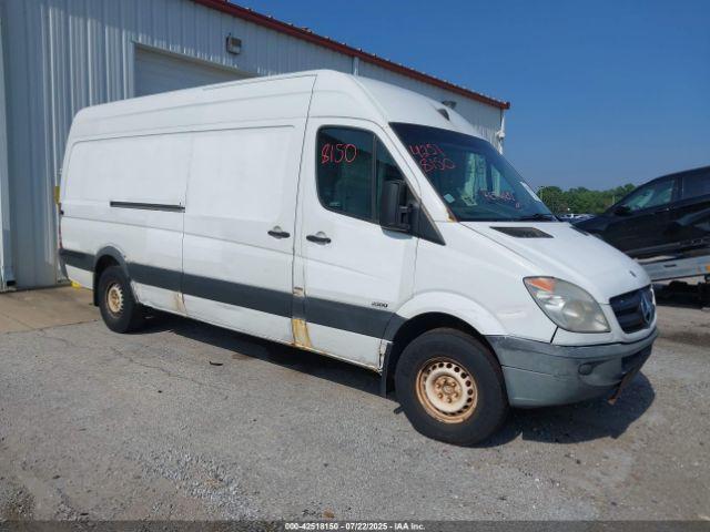  Salvage Mercedes-Benz Sprinter 2500
