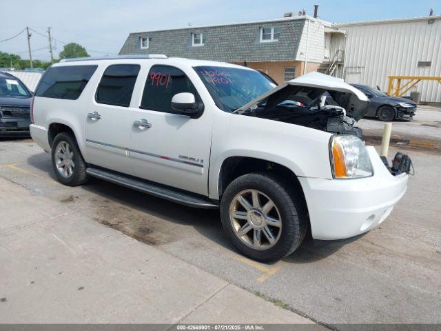  Salvage GMC Yukon