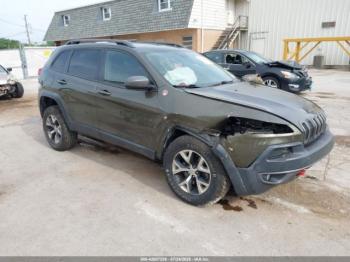  Salvage Jeep Cherokee