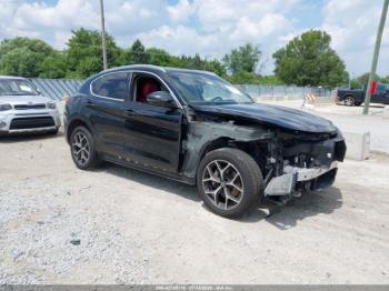  Salvage Alfa Romeo Stelvio