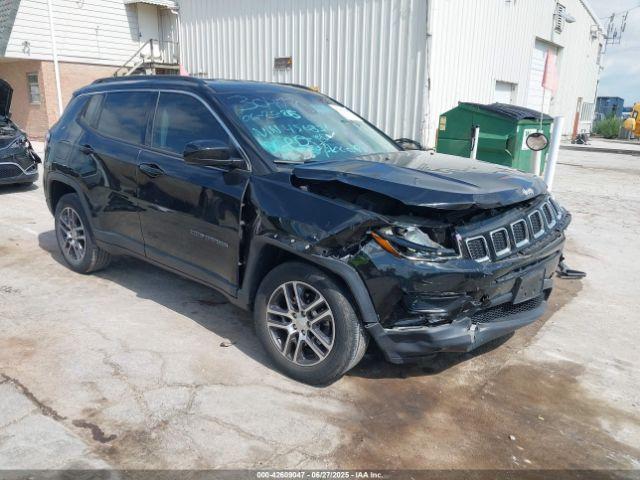  Salvage Jeep Compass