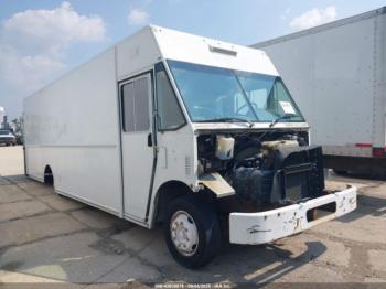  Salvage Freightliner Chassis