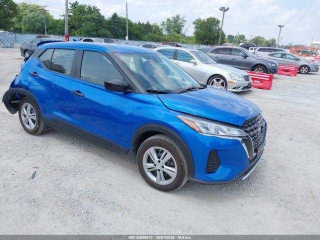  Salvage Nissan Kicks