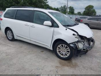  Salvage Toyota Sienna