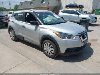  Salvage Nissan Kicks