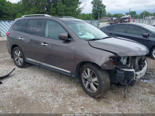  Salvage Nissan Pathfinder