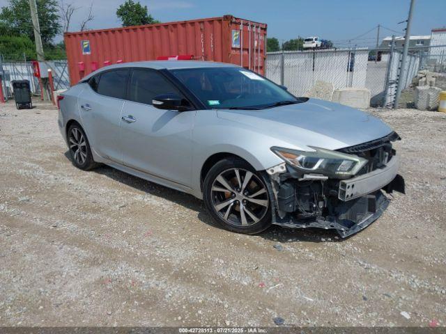  Salvage Nissan Maxima