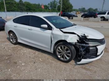  Salvage Chrysler 200
