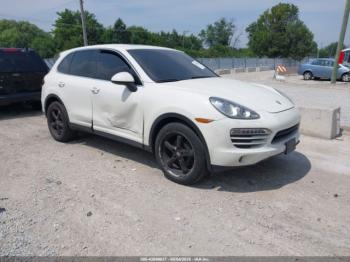  Salvage Porsche Cayenne