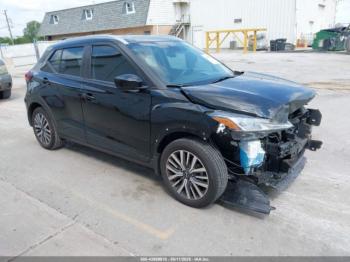  Salvage Nissan Kicks