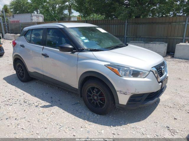  Salvage Nissan Kicks