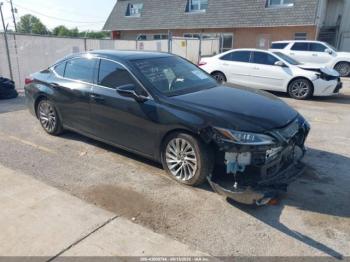  Salvage Lexus Es