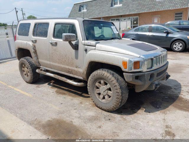  Salvage HUMMER H3 Suv