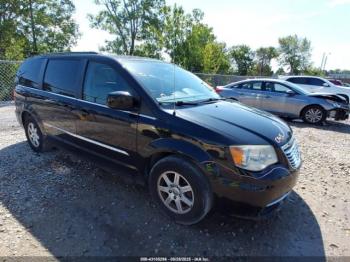  Salvage Chrysler Town & Country