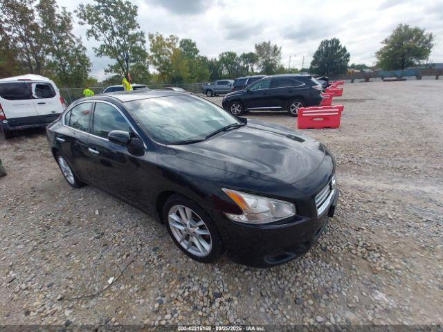  Salvage Nissan Maxima