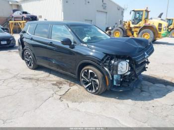  Salvage Mitsubishi Outlander
