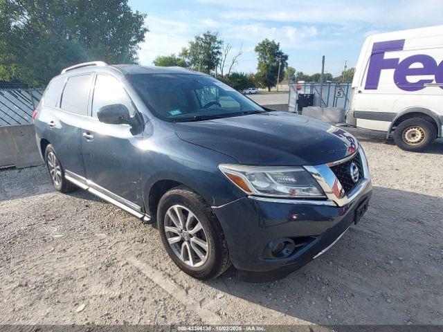  Salvage Nissan Pathfinder