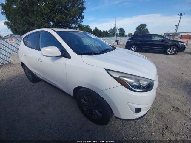  Salvage Hyundai TUCSON