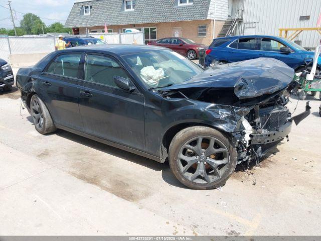  Salvage Chrysler 300