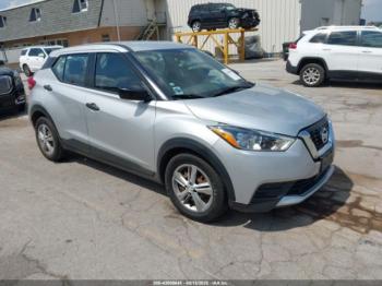  Salvage Nissan Kicks