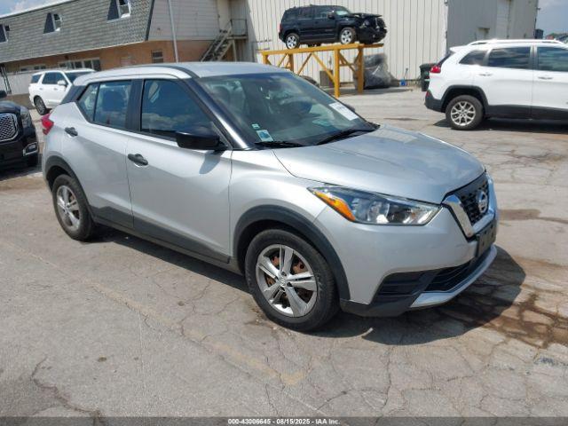  Salvage Nissan Kicks