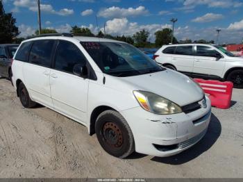  Salvage Toyota Sienna