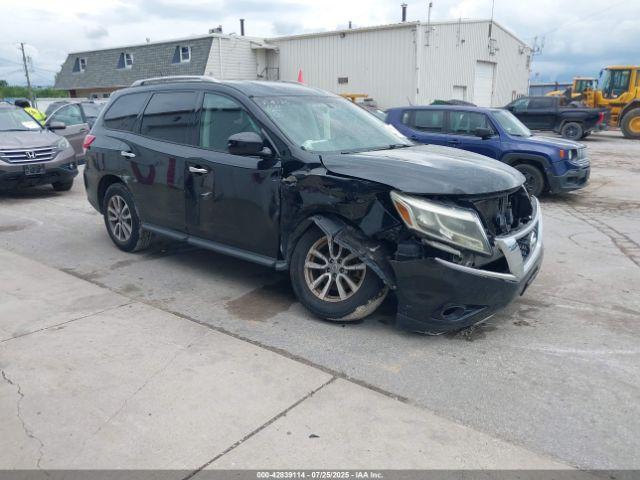  Salvage Nissan Pathfinder