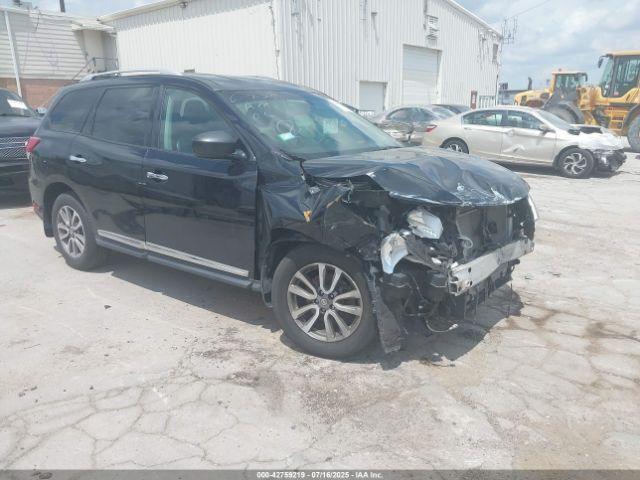 Salvage Nissan Pathfinder