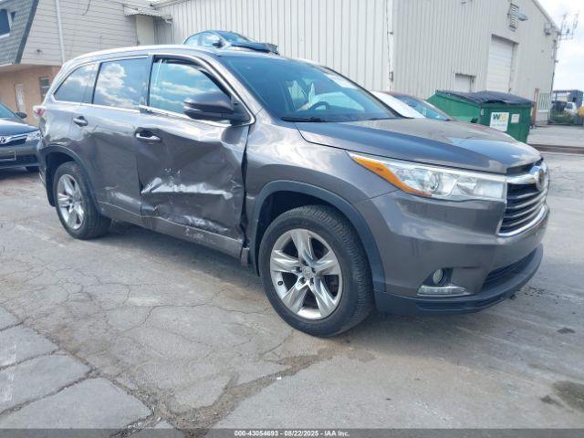  Salvage Toyota Highlander