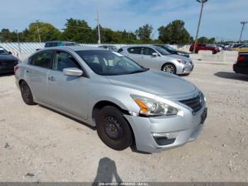  Salvage Nissan Altima