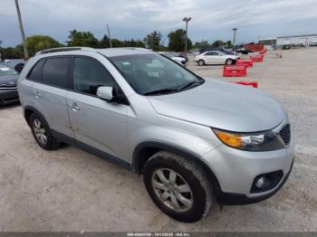  Salvage Kia Sorento