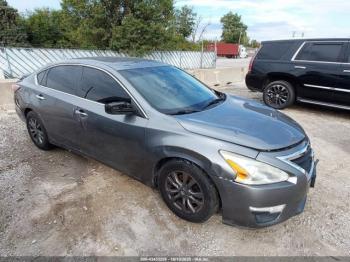  Salvage Nissan Altima