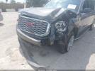GMC Yukon Denali Image 10
