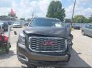 GMC Yukon Denali Image 13