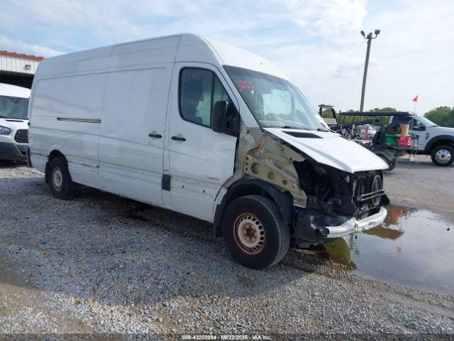  Salvage Mercedes-Benz Sprinter 2500