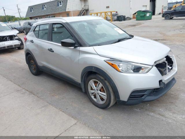  Salvage Nissan Kicks