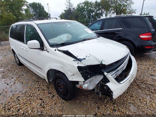  Salvage Chrysler Town & Country